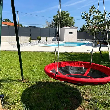 House Diva With A Pool Сasa de vacaciones