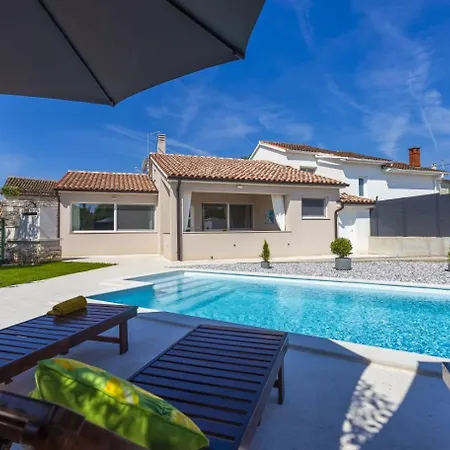 House Diva With A Pool Tatil Evi *