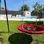 House Diva With A Pool Сasa de vacaciones