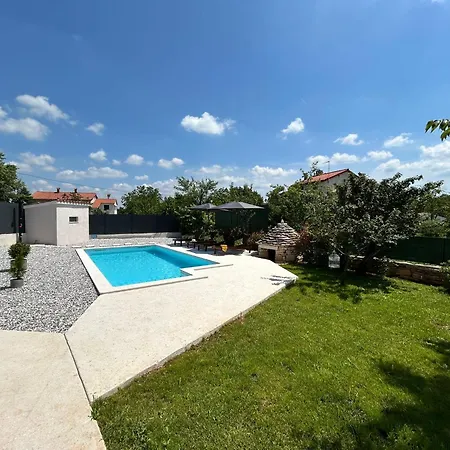 Casa de Férias House Diva With A Pool *