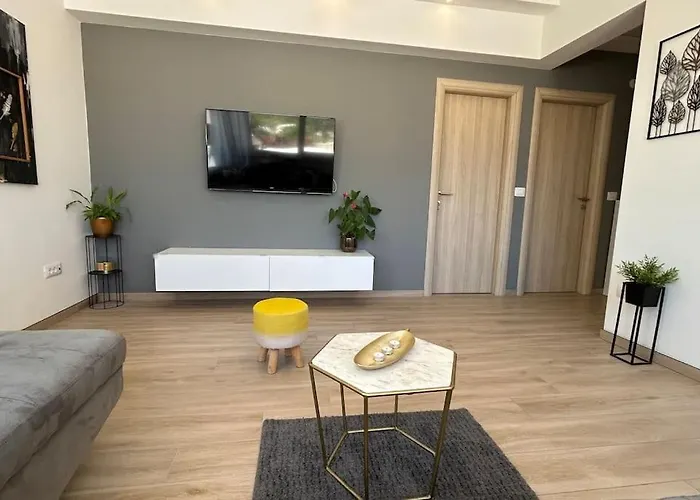 House Diva With A Pool 펜션