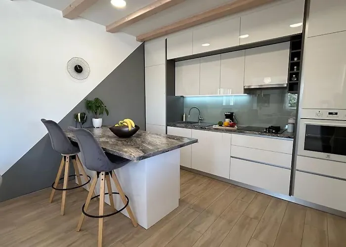 펜션 House Diva With A Pool Svetvinčenat