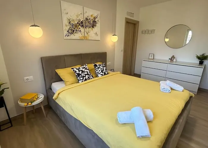 House Diva With A Pool 펜션 Svetvinčenat