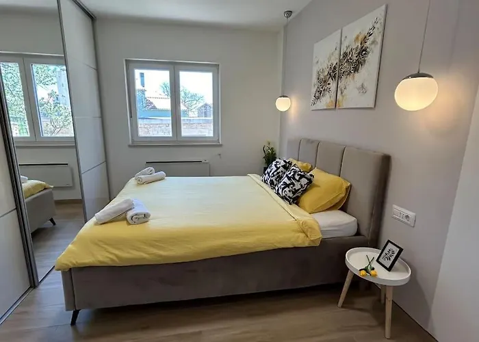 House Diva With A Pool *