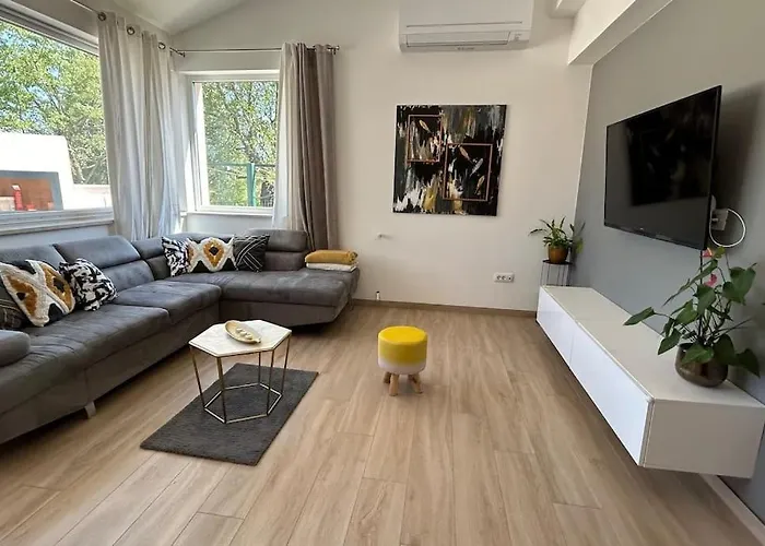 House Diva With A Pool * Svetvinčenat